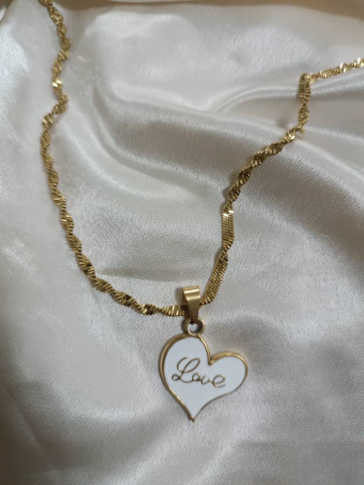 Cadenas con dije sencillo